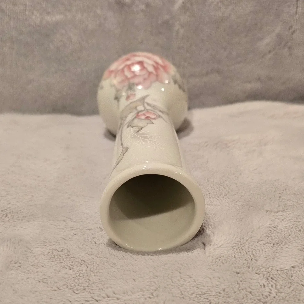 Vintage Russ Berrie & Co Pink Rose Porcelain Bud Vase Made in Japan 5044 6.5